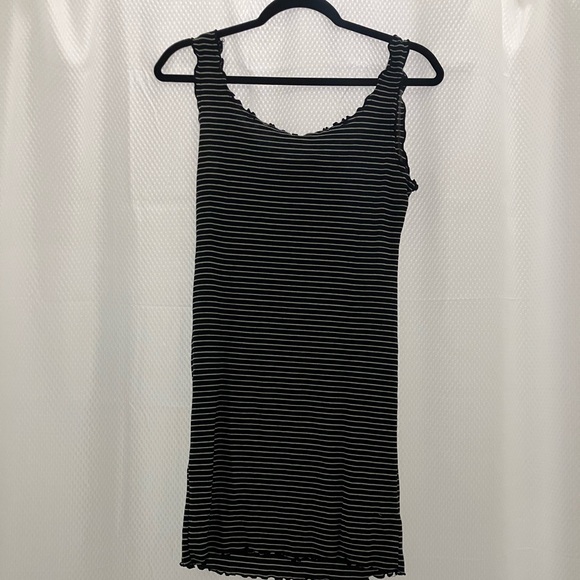 Heart Hips Black and White Striped Dress - Picture 5 of 6